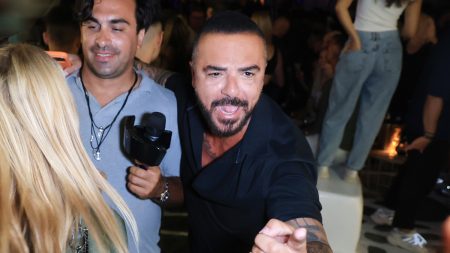 Τριαντάφυλλος
