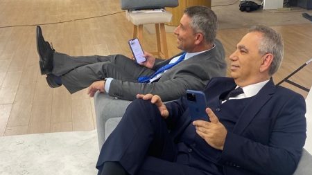 Βασίλης Χιώτης, Άκης Παυλόπουλος