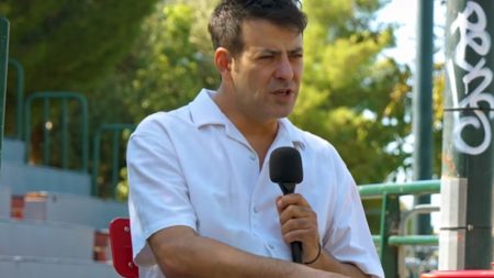 Ο Πέτρος Μπουσουλόπουλος αποκαλύπτει την αμοιβή του στο «Ευτυχισμένοι Μαζί»: «Έκανα σκληρό παζάρι»
