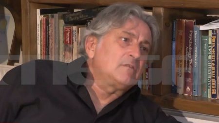 Νάσος Κομιανός