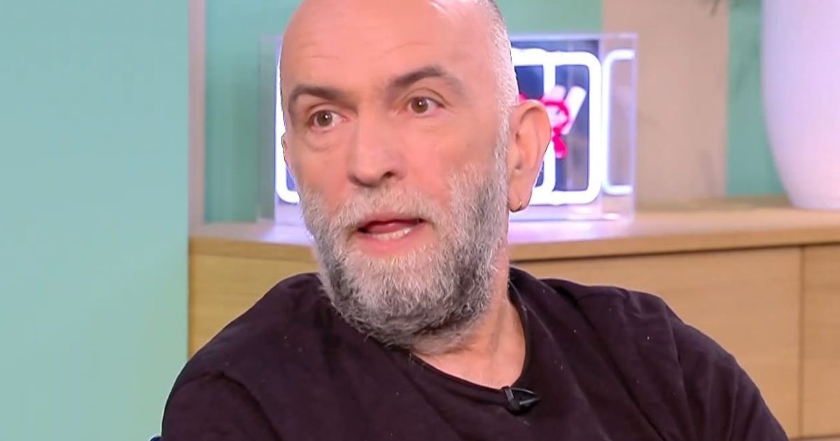 Μπάμπης Στόκας: «Σαν λαός είμαστε πιο εύκολοι στην κακία – Εμείς το έχουμε λίγο παραπάνω»