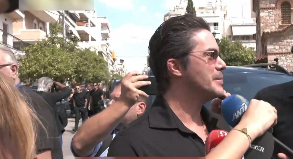 Νίκος Οικονομόπουλος