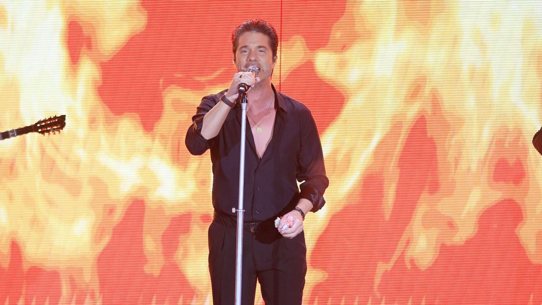 Νίκος Οικονομόπουλος