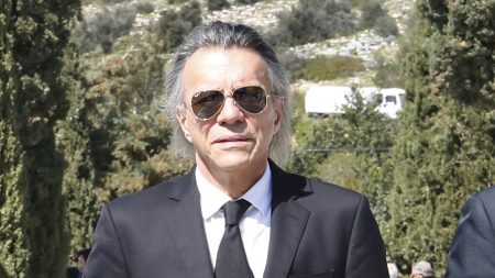 Ηλίας Ψινάκης: «Με λυπήθηκα και λυπήθηκα πάρα πολύ τους πλούσιους με σκάφη»