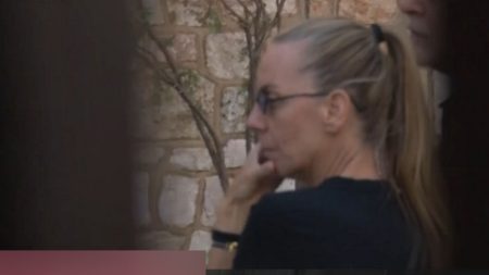 Βάσω Μαζωνάκη