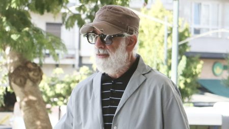 Πέτρος Φιλιππίδης