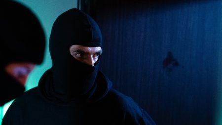Μια Γυναίκα: Η Μαρίνα έρχεται αντιμέτωπη με ληστές