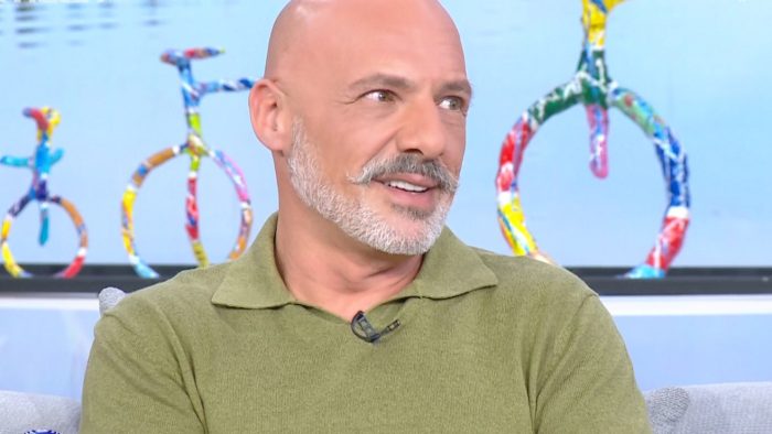 Νίκος Μουτσινάς