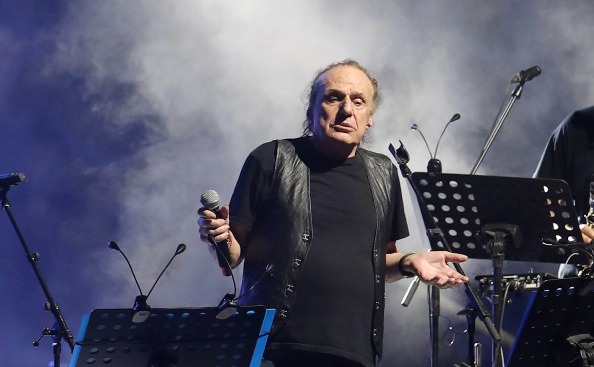 Βασίλης Παπακωνσταντίνου